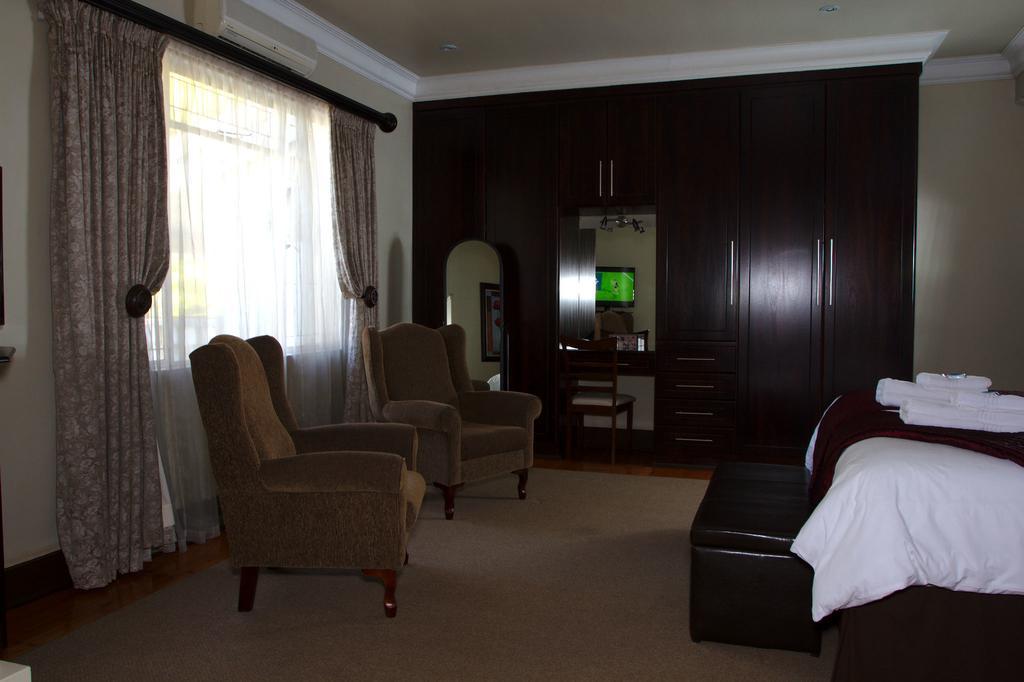 Goodey'S Guesthouse Pretoria-Noord Extérieur photo