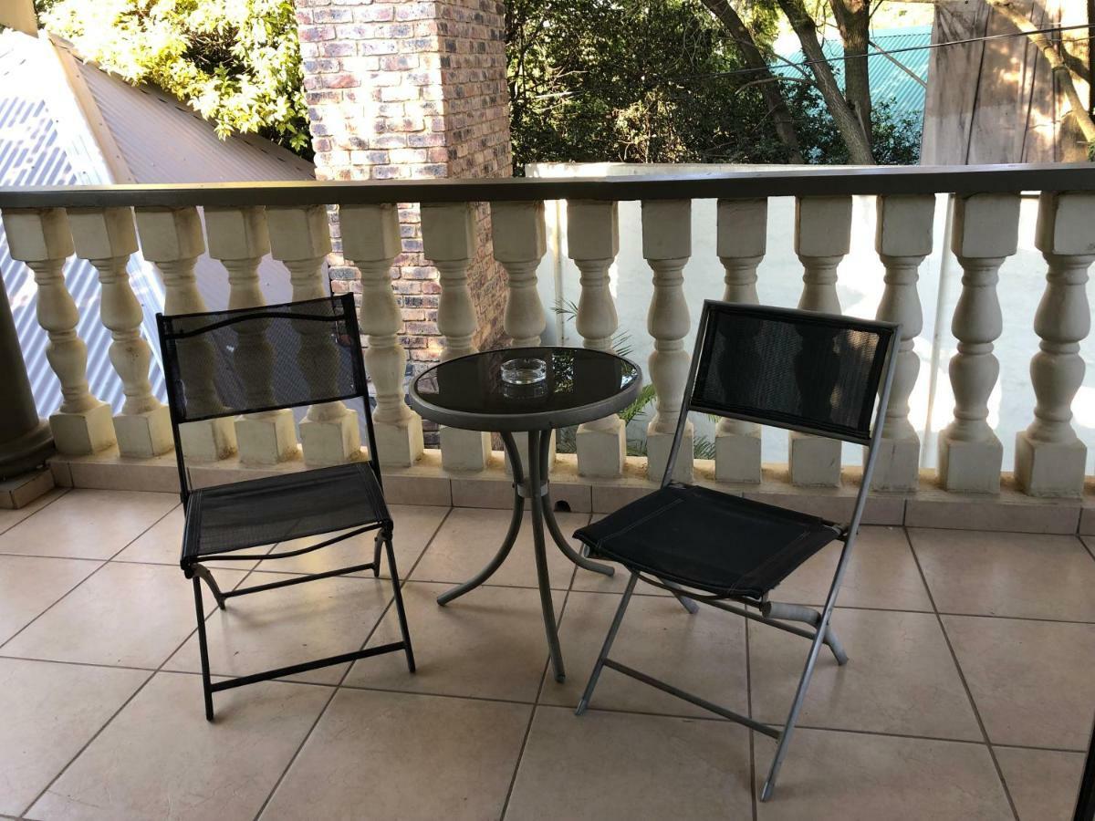 Goodey'S Guesthouse Pretoria-Noord Extérieur photo