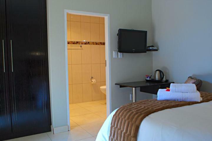 Goodey'S Guesthouse Pretoria-Noord Extérieur photo